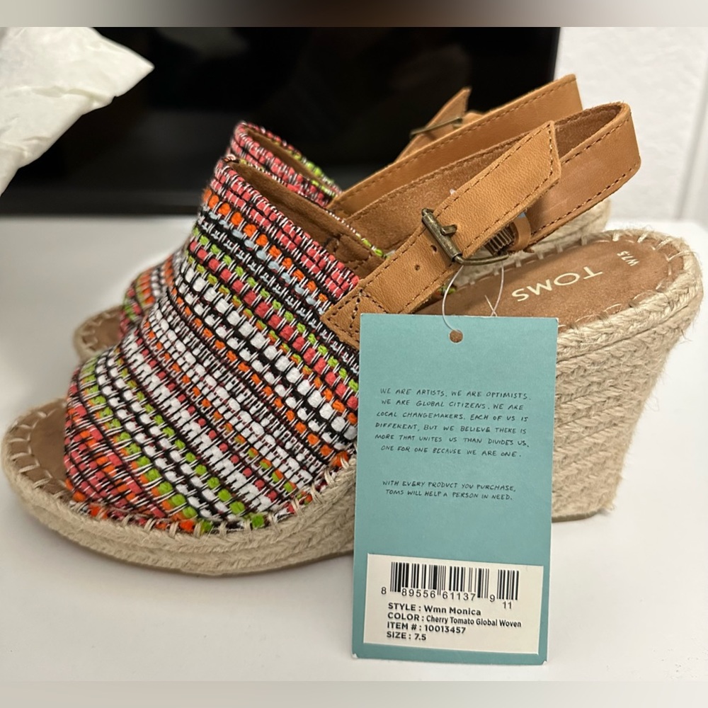 NWB Toms Monica Cherry Tomato Global Woven Wedges